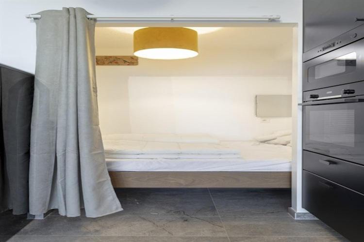 Blankeduyn In Appartement *